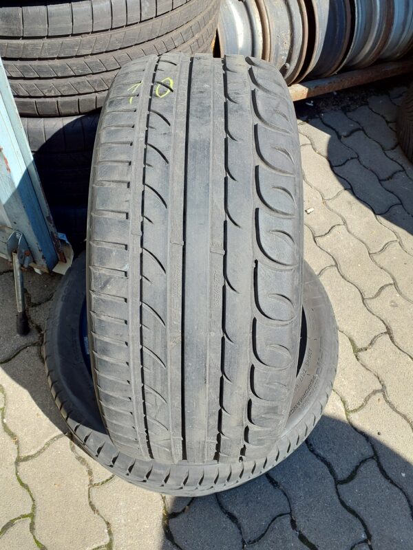 Sebring Ultra High Performance 235/45 R 17 94 W | nyári   DOT3717 5 mm