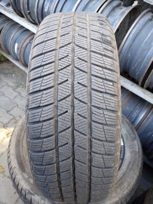 Barum Polaris 5 215/55 R 17 98 V | téli   DOT3821 6.5 mm