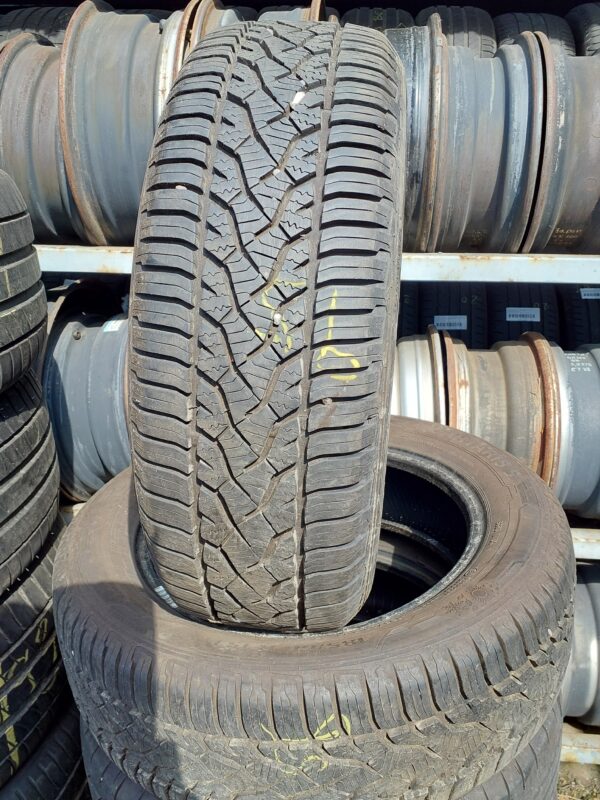 Barum Quartaris 5 185/60 R 15 88 H | négyévszakos   DOT3823 7 mm