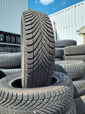 Pirelli Cinturato winter 185/65 R 15 88 T | téli   DOT3218 7.8 mm