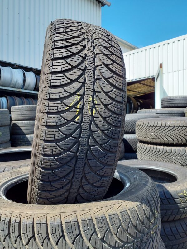 Fulda Kristall Montero 3 185/55 R 15 82 1 | téli   DOT3219 5.8 mm
