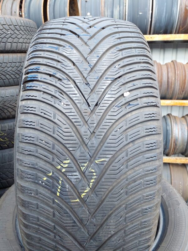 Kleber Krisalp HP3 215/55 R 18 99 V | téli   DOT2419 5.2 mm