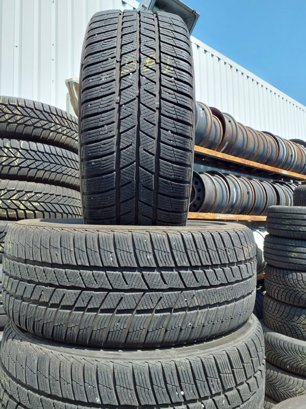 Barum Polaris 5 225/45 R 18 95 V | téli   DOT4019 6.5 mm