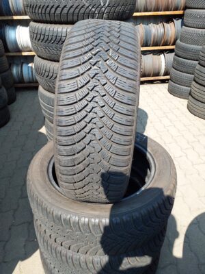 Falken EuroWinter HS01 205/55 R 17 95 V | téli   DOT2820 6.3 mm