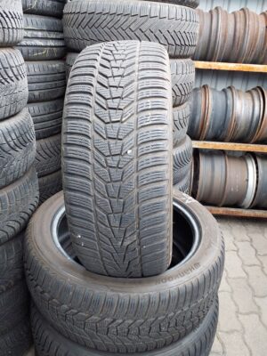 Hankook W330 215/50 R 18 92 V | téli   DOT1721 6.8 mm