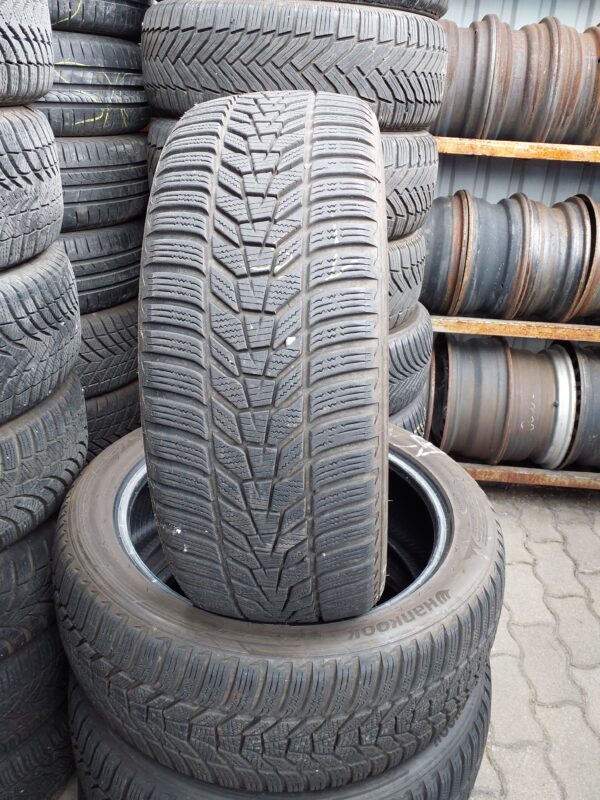 Hankook W330 215/50 R 18 92 V | téli   DOT1721 6.8 mm
