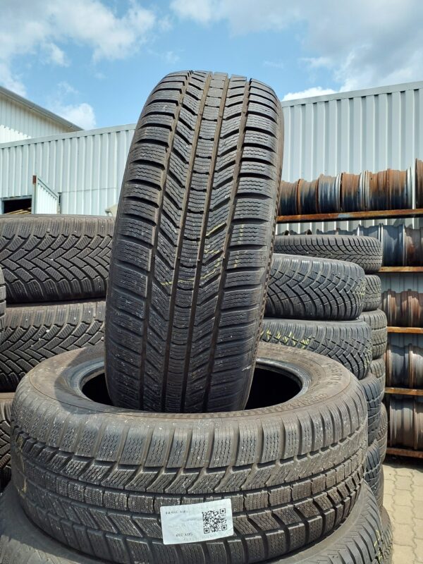 Continental Ts870p 215/55 R 17 94 H | téli   DOT2423 6.4 mm
