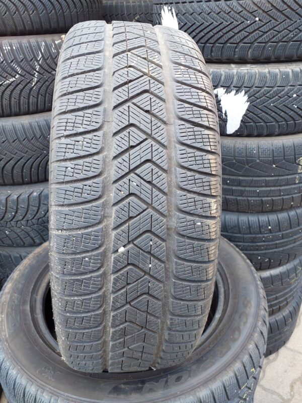 Pirelli Scorpion Winter 235/55 R 18 104 H | téli   DOT2818 5.3 mm