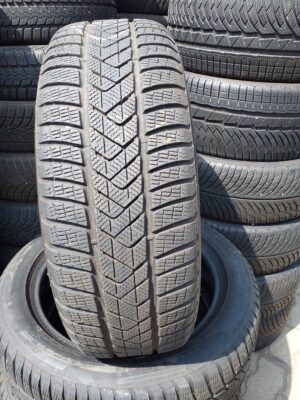 Pirelli SottoZero 3 245/50 R 19 105 V | téli   DOT3719 6.2 mm