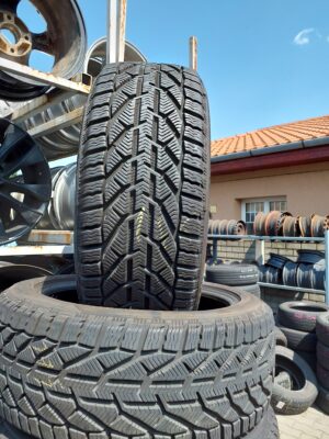 Kormoran Snow 225/45 R 17 94 V | téli   DOT4421 7.6 mm