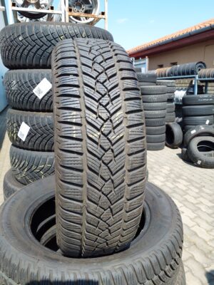 Fulda Kristall Control HP 2 205/60 R 16 96 H | téli   DOT1923 8 mm