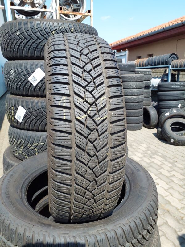 Fulda Kristall Control HP 2 205/60 R 16 96 H | téli   DOT1923 8 mm