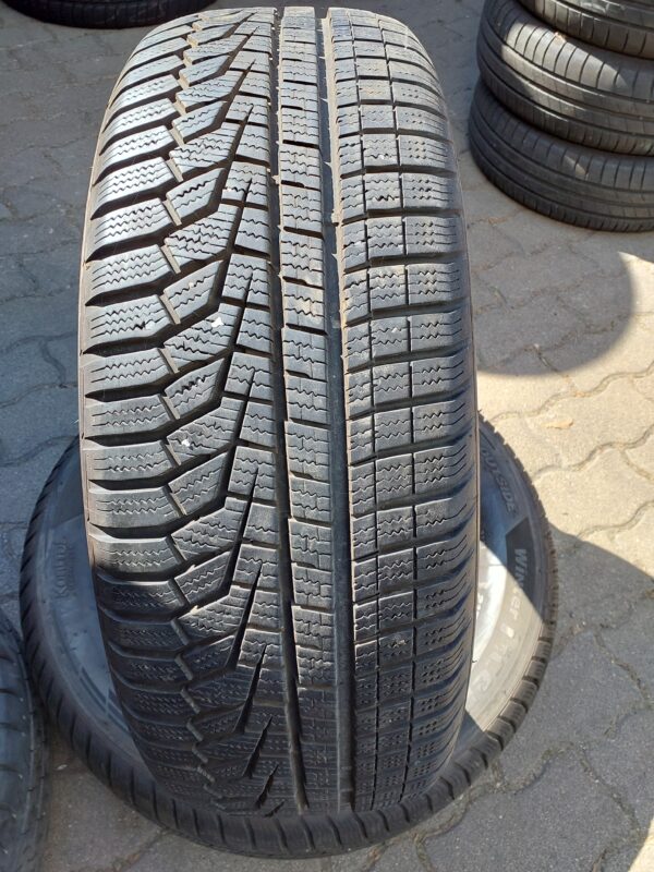 Hankook W320 215/60 R 16 99 H | téli   DOT2121 7.4 mm