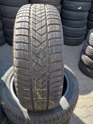 Pirelli SottoZero 3 215/50 R 18 92 V | téli   DOT2920 5.8 mm
