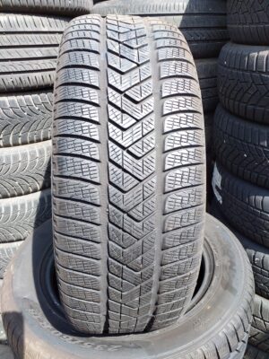 Pirelli Scorpion Winter 235/60 R 18 103 V | téli   DOT3821 6.5 mm