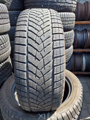 Goodyear UG Performance Gen-1 245/50 R 19 105 V | téli   DOT4721 5.3 mm