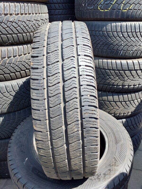 Barum SnoVanis 3 205/75 R 16 C 110/108 R | téli   DOT2822 6.8 mm