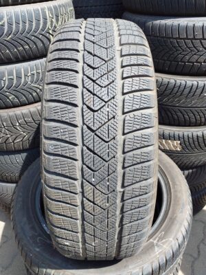 Pirelli SottoZero 3 215/50 R 18 92 V | téli   DOT2420 6.3 mm