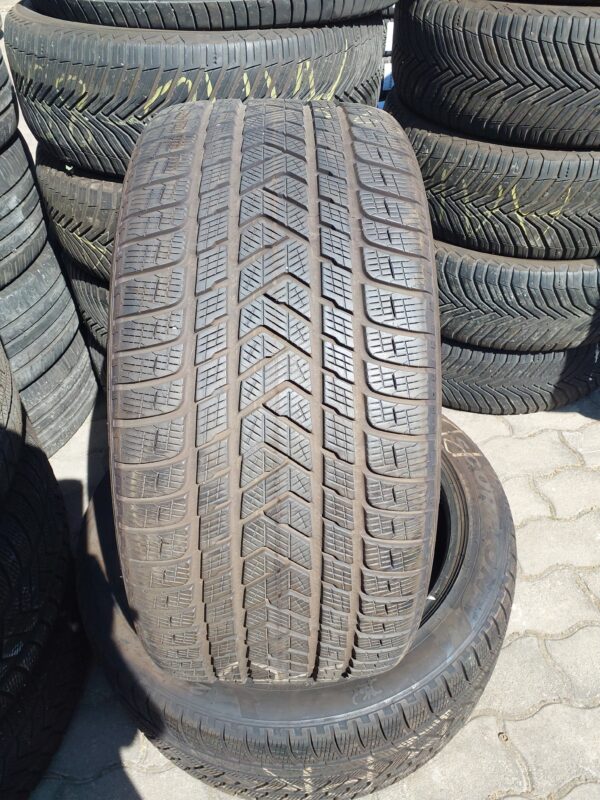 Pirelli Scorpion Winter 295/40 R 20 106 V | téli   DOT1221 5.9 mm