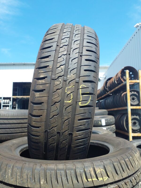 Barum Bravuris 5 185/60 R 15 84 H | nyári   DOT4323 6.3 mm