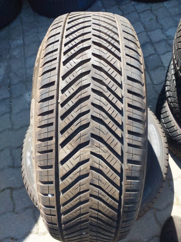 Orium Allesason suv 235/65 R 17 108 H | négyévszakos   DOT1822 7.8 mm