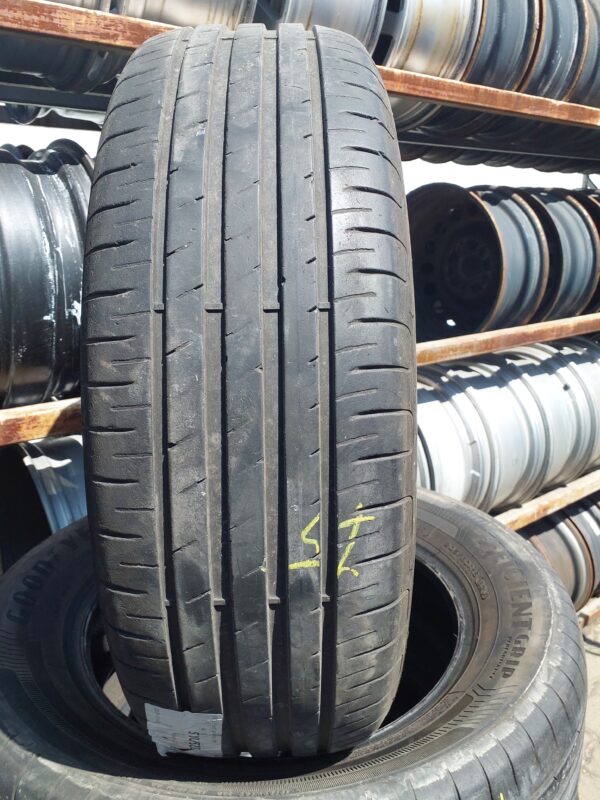 Goodyear Efficientgrip Performance 205/60 R 16 92 V | nyári   DOT0821 4 mm