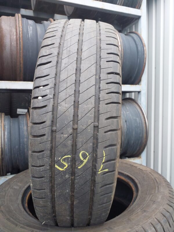 Michelin Agilis 3 195/70 R 15 C 104/102 R | nyári   DOT0523 6 mm
