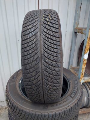 Michelin Pilot Alpin 5 SUV 235/60 R 18 107 H | téli   DOT2623 6.6 mm
