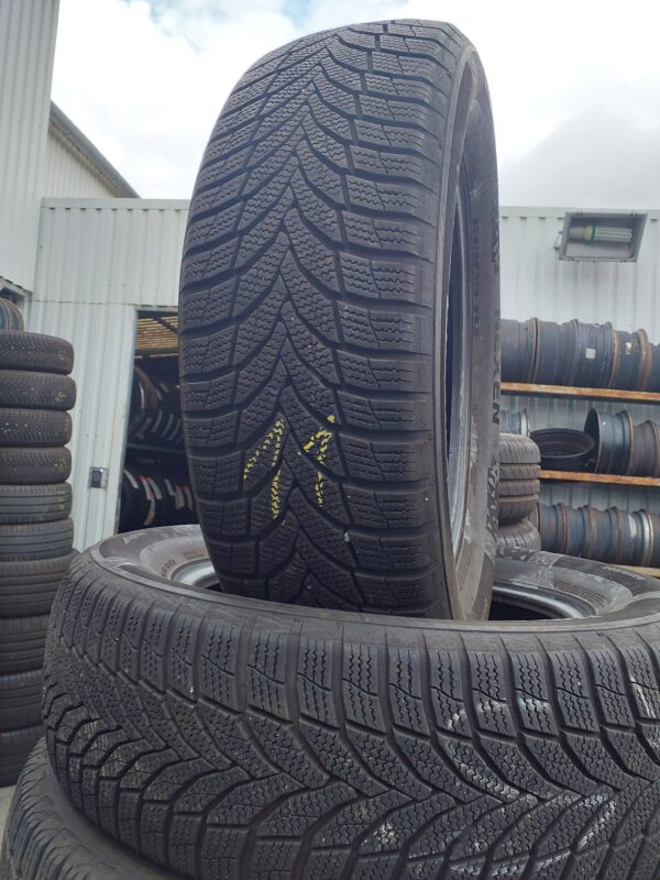 Nexen Winguard Sport2 205/65 R 16 95 H | téli   DOT2123 5.8 mm
