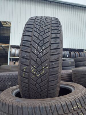 Fulda Krisalp HP2 215/55 R 17 98 V | téli   DOT4123 6.8 mm