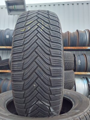 Michelin Alpin6 225/55 R 17 97 H | téli   DOT4320 6.3 mm