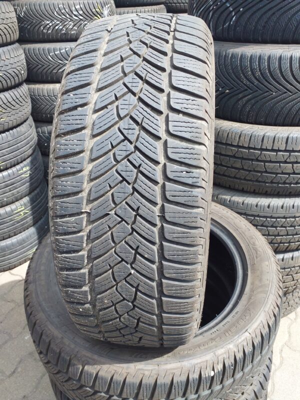 Fulda Kristall Control HP 2 215/55 R 17 98 V | téli   DOT3522 6.4 mm