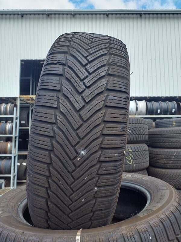 Michelin Alpin 6 215/55 R 17 94 H | téli   DOT3621 6 mm