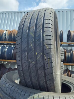 Michelin Primacy  4 205/60 R 16 92 H | nyári   DOT4719 4.6 mm