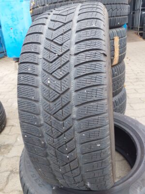 Pirelli Scorpion Winter 235/55 R 18 104 H | téli   DOT2421 6 mm