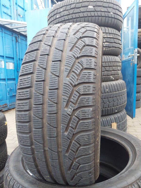 Pirelli Sottozero W240s2 235/45 R 18 98 V | téli   DOT3122 6.4 mm