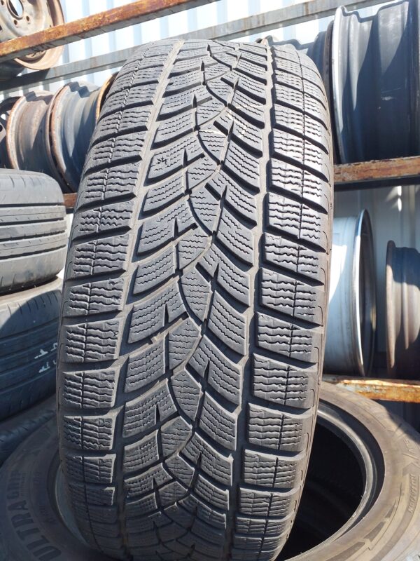 Goodyear UG Performance Gen-1  suv 225/55 R 18 102 V | téli   DOT2420 6 mm