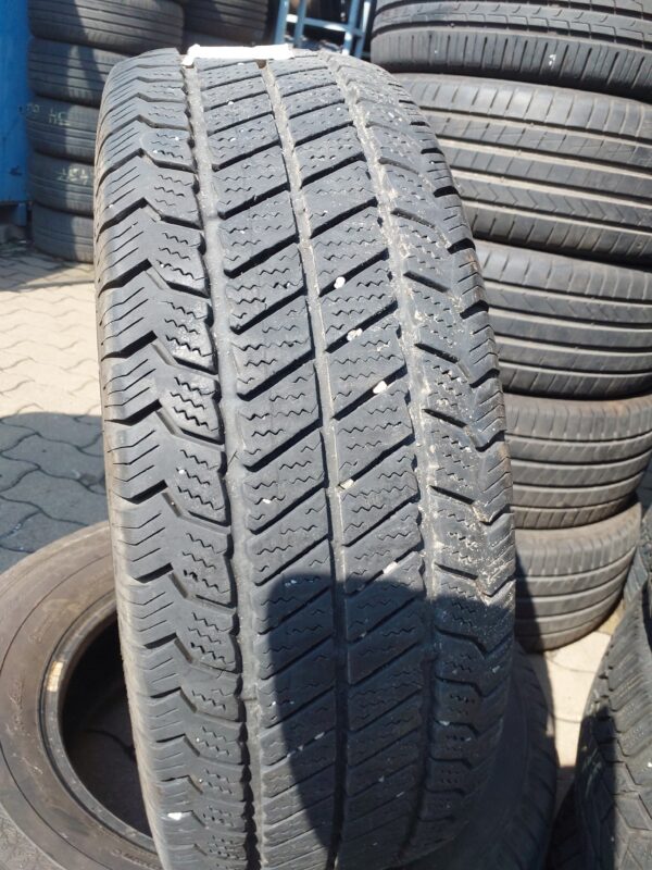 Barum SnoVanis 2 235/65 R 16 C 115/113 R | téli   DOT3619 6 mm