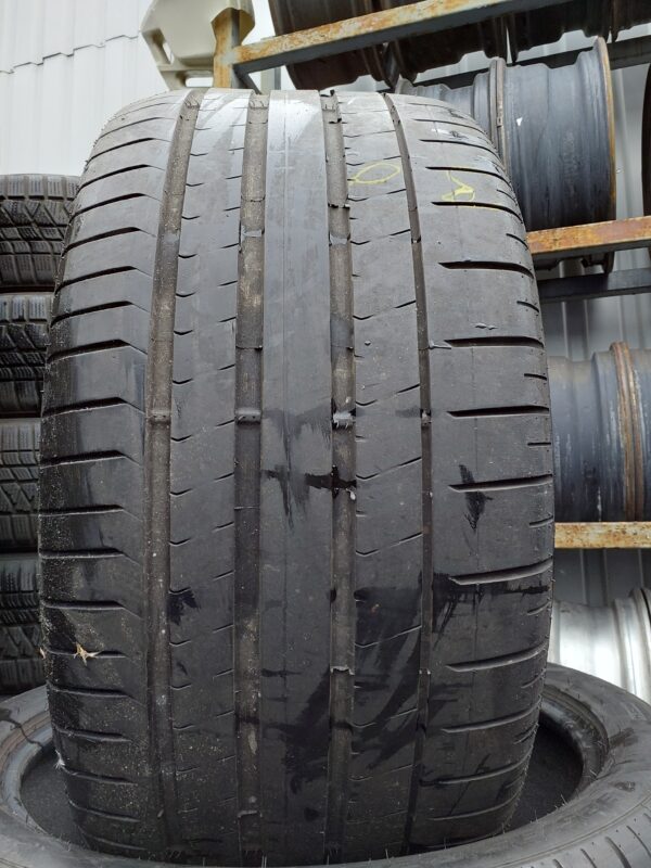 Pirelli Pzero mo-s pncs 325/35 R 22 110 Y | nyári   DOT3120 4.8 mm