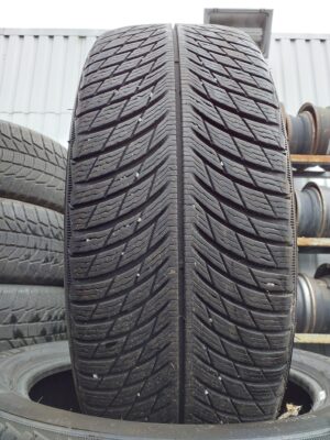 Michelin Pilot Alpin 5 SUV 235/50 R 19 103 V | téli   DOT4522 5.7 mm