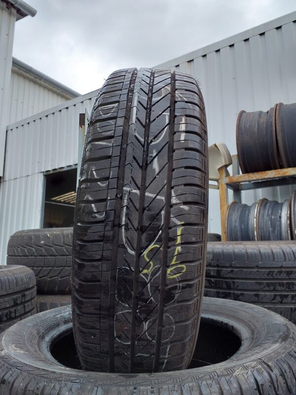 Goodyear DURAGRIP 175/65 R 15 88 T | nyári   DOT0522 5.9 mm