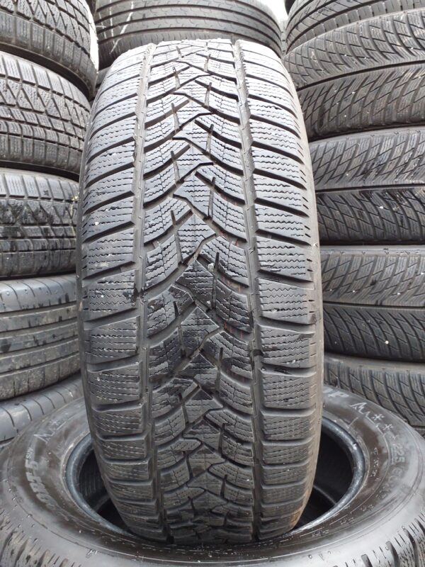 Dunlop Winter Sport 5 SUV 225/60 R 17 103 V | téli   DOT3520 6 mm