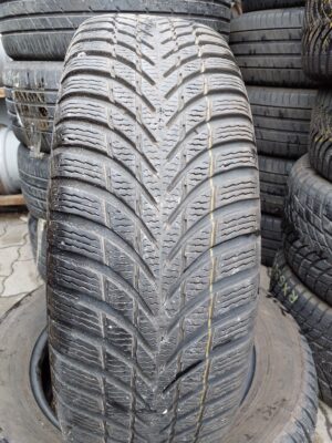 Nokian Snowproof 2 SUV 215/65 R 17 103 H | téli   DOT1923 6.3 mm