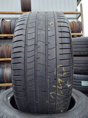 Pirelli P Zero pz4 305/40 R 20 112 Y | nyári   DOT4621 6.2 mm
